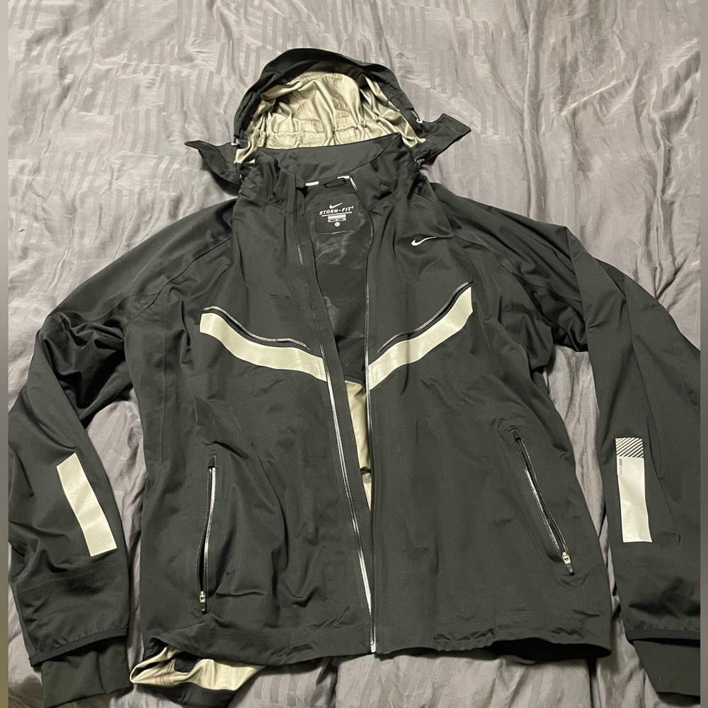 Nike Vapor Storm Fit Men’s Running Jacket